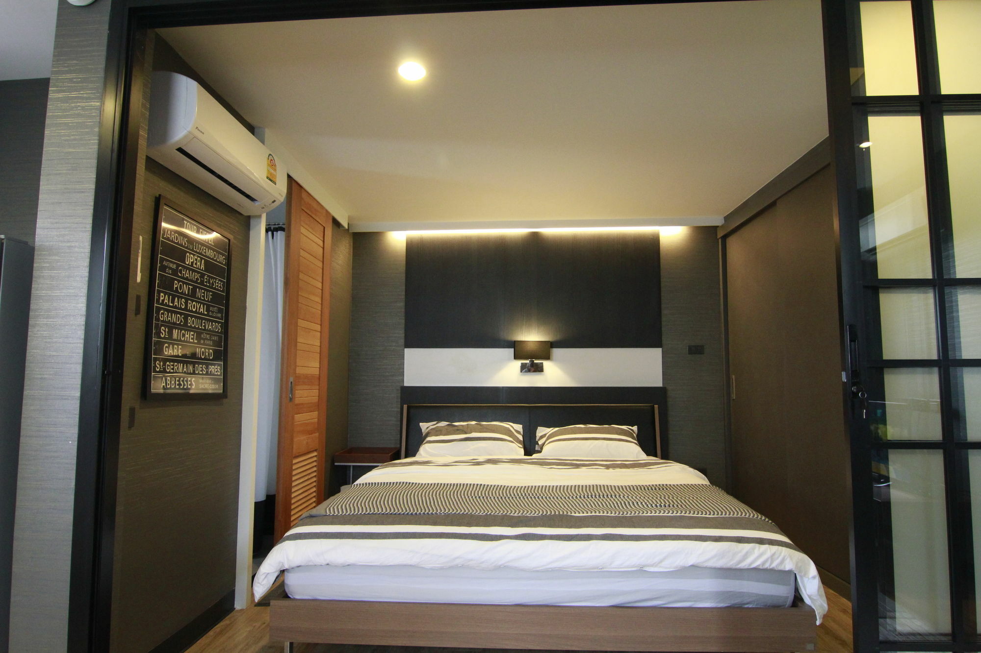 Bed and Breakfast S Bloc Saladaeng Bangkok Exterior foto